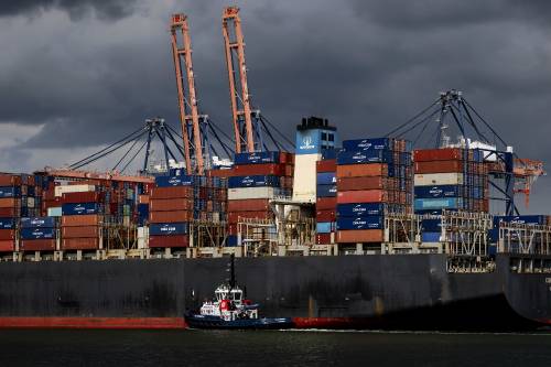 ANP - Robin van Lonkhuijsen - Rotterdam harbour