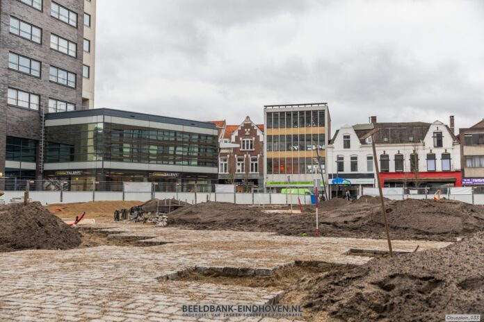 @JASPER SCHEFFERS http://www.beeldbank-eindhoven.nl/