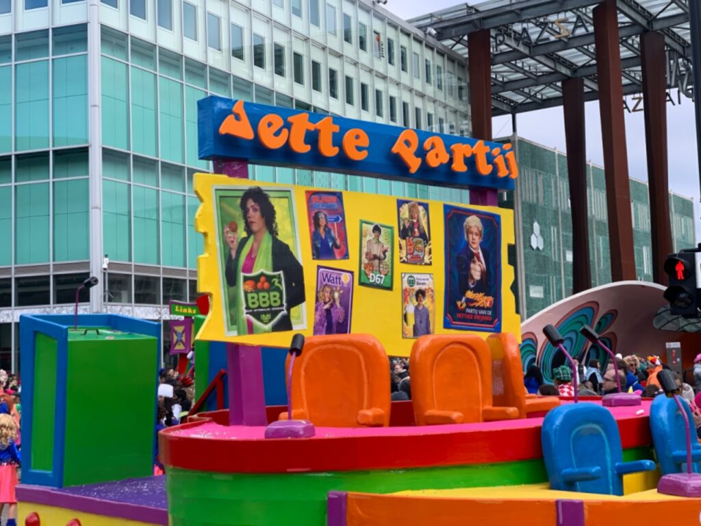 Float with a funny representation of many political parties. Image - Neil Thejas Arunraj