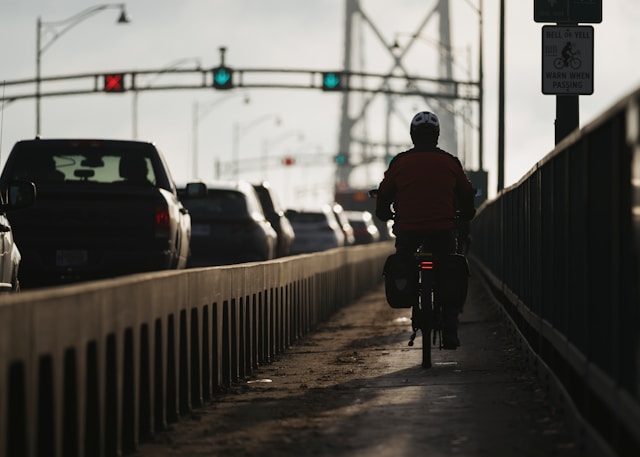 Traffic on highway - Photo by Albert Stoynov on Unsplash