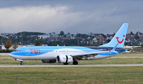 ANP & Thomas Kienzle - TUI repatriates stranded tourists to Hanover