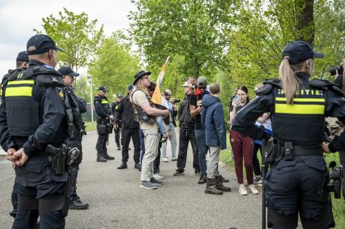 ANP & Jilmer Postma - More arrests during protests near Ter Apel asylum centre