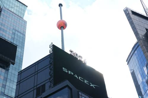 The Times Square crystal ball is dropped for SpaceX's initial public offering (IPO) in New York, on June 12, 2026. TIMOTHY A. CLARY / AFP