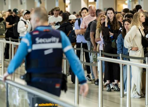 Schipol airport delays
